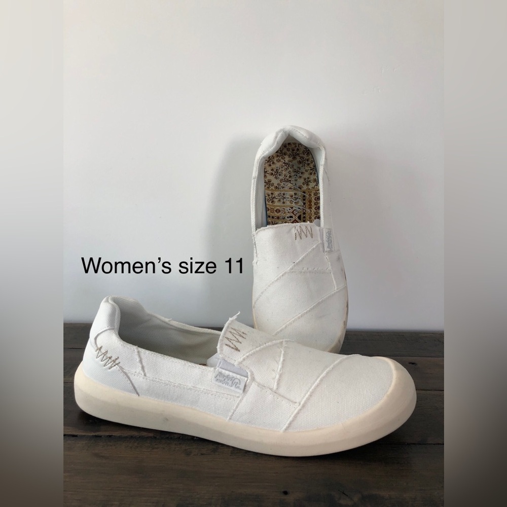 Blowfish Malibu Womens Beachfront Sneaker size 11
